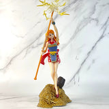 Nami - La Navigatrice Légendaire en Figurine 18,5 cm